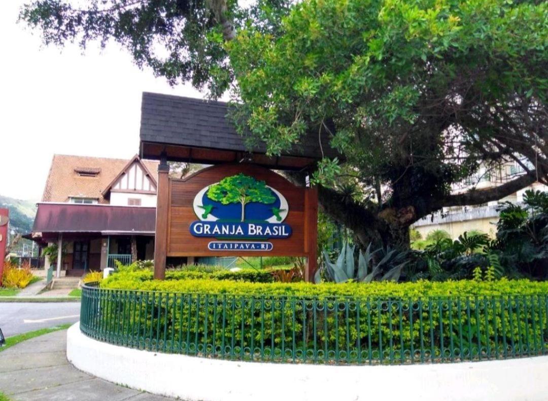 Studio 107 - Moderno No Granja Brasil Em Itaipava Petropolis  Luaran gambar
