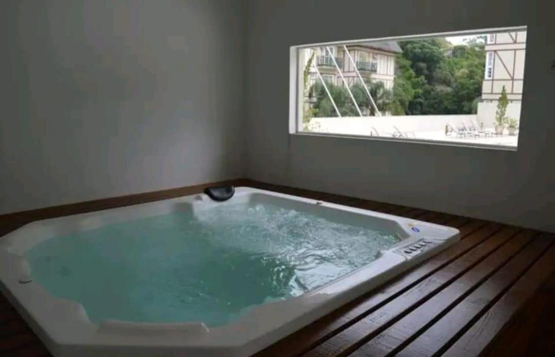 Studio 107 - Moderno No Granja Brasil Em Itaipava Petropolis  Luaran gambar