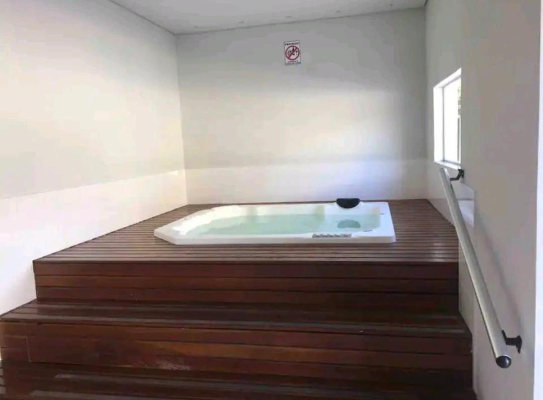 Studio 107 - Moderno No Granja Brasil Em Itaipava Petropolis  Luaran gambar