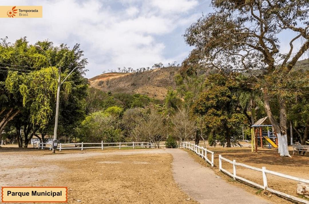 Studio 107 - Moderno No Granja Brasil Em Itaipava Petropolis  Luaran gambar
